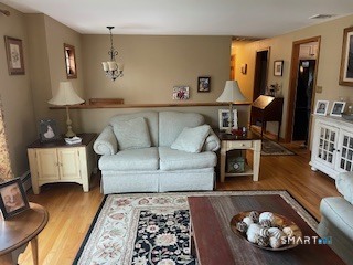 15 County Road North Branford, CT 06471 - Photo 4 of 33