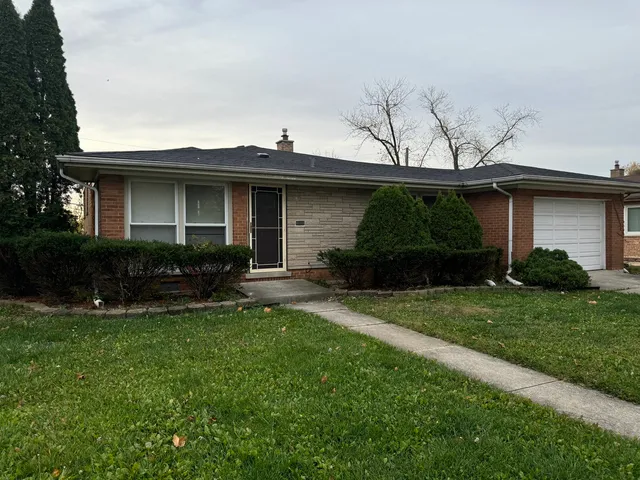 $2,550 | 1127 East 159th Place, South Holland, IL 60473