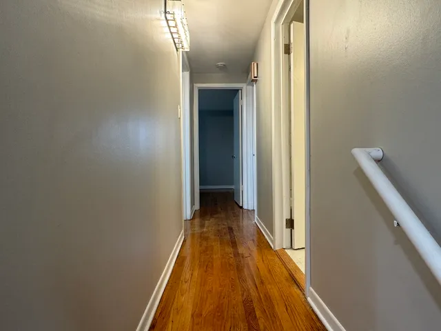 $2,550 | 1127 East 159th Place, South Holland, IL 60473