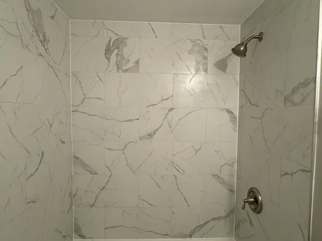 $2,550 | 1127 East 159th Place, South Holland, IL 60473