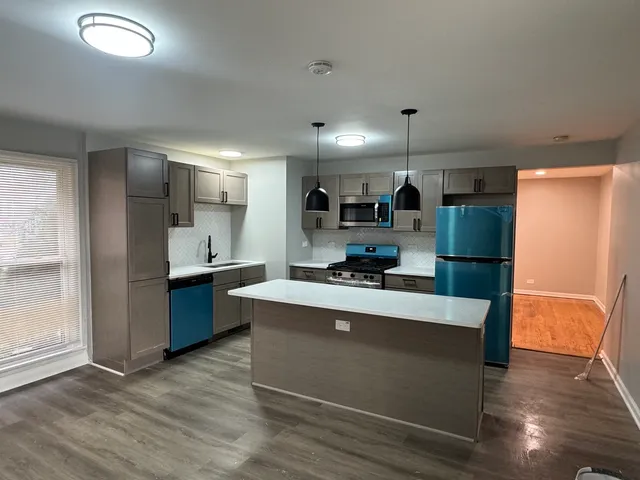 $2,550 | 1127 East 159th Place, South Holland, IL 60473