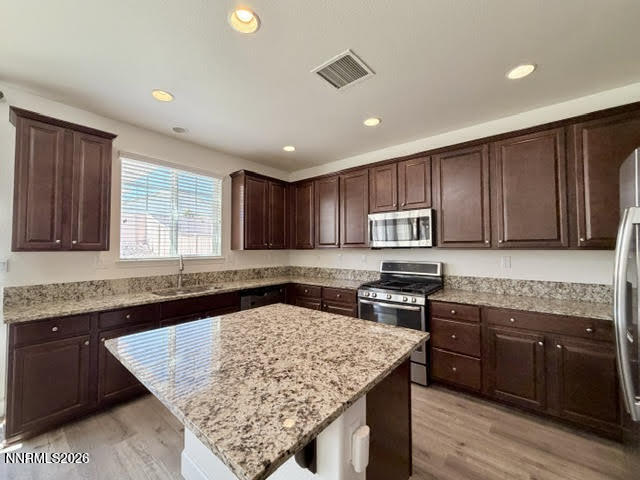 10686 Washington Park Drive Reno, NV 89521 - Photo 8 of 24 23
