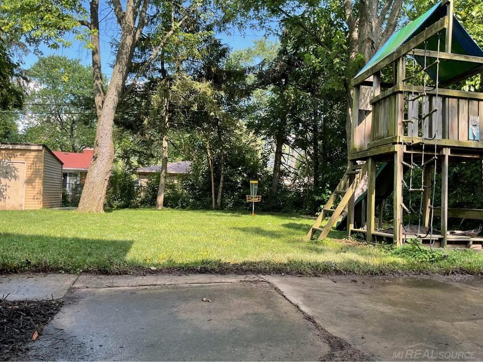 550 Brookside Road Ypsilanti, MI 48197 - Photo 21 of 22 50184327-ffd714e5-9b1d-455d-97ba-fda8cdb72e9b.JPG