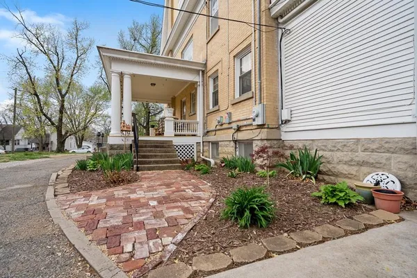 $436,000 | 500 East Myrtle Street, Independence, KS 67301