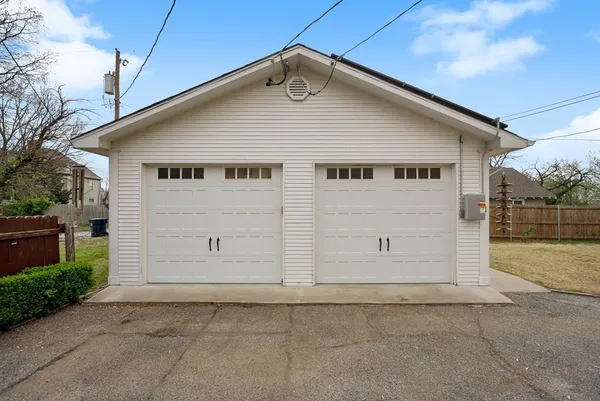 $436,000 | 500 East Myrtle Street, Independence, KS 67301