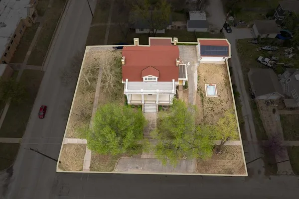$436,000 | 500 East Myrtle Street, Independence, KS 67301
