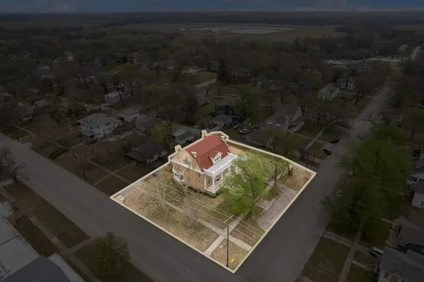 $436,000 | 500 East Myrtle Street, Independence, KS 67301