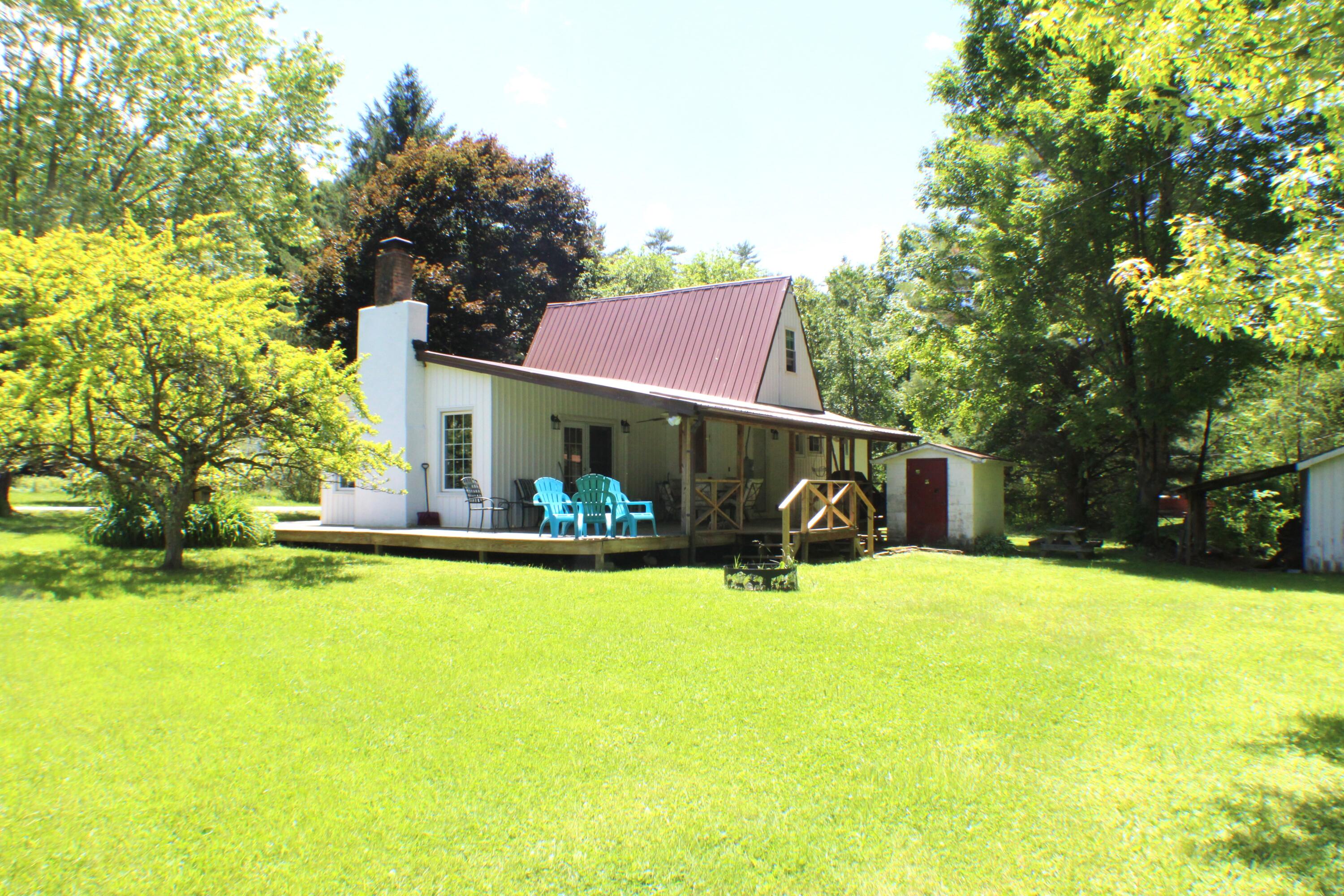11923 Frost Road Dunmore, WV 24934 - Photo 5 of 29 Gallery Image 5