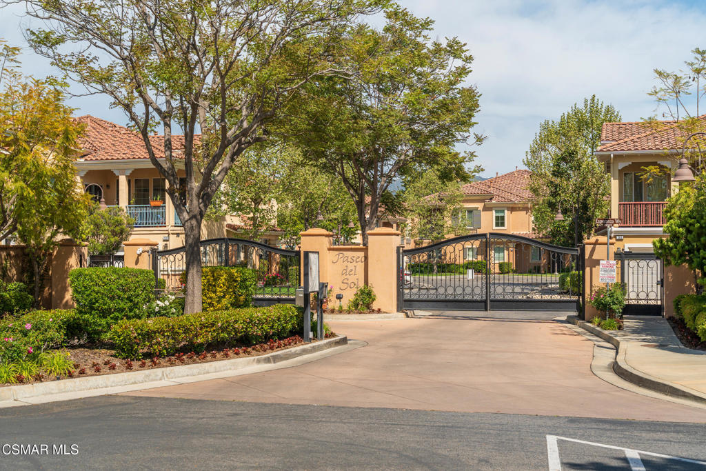 4117 Orontes Way, Unit B Simi Valley, CA 93063 - Photo 50 of 52