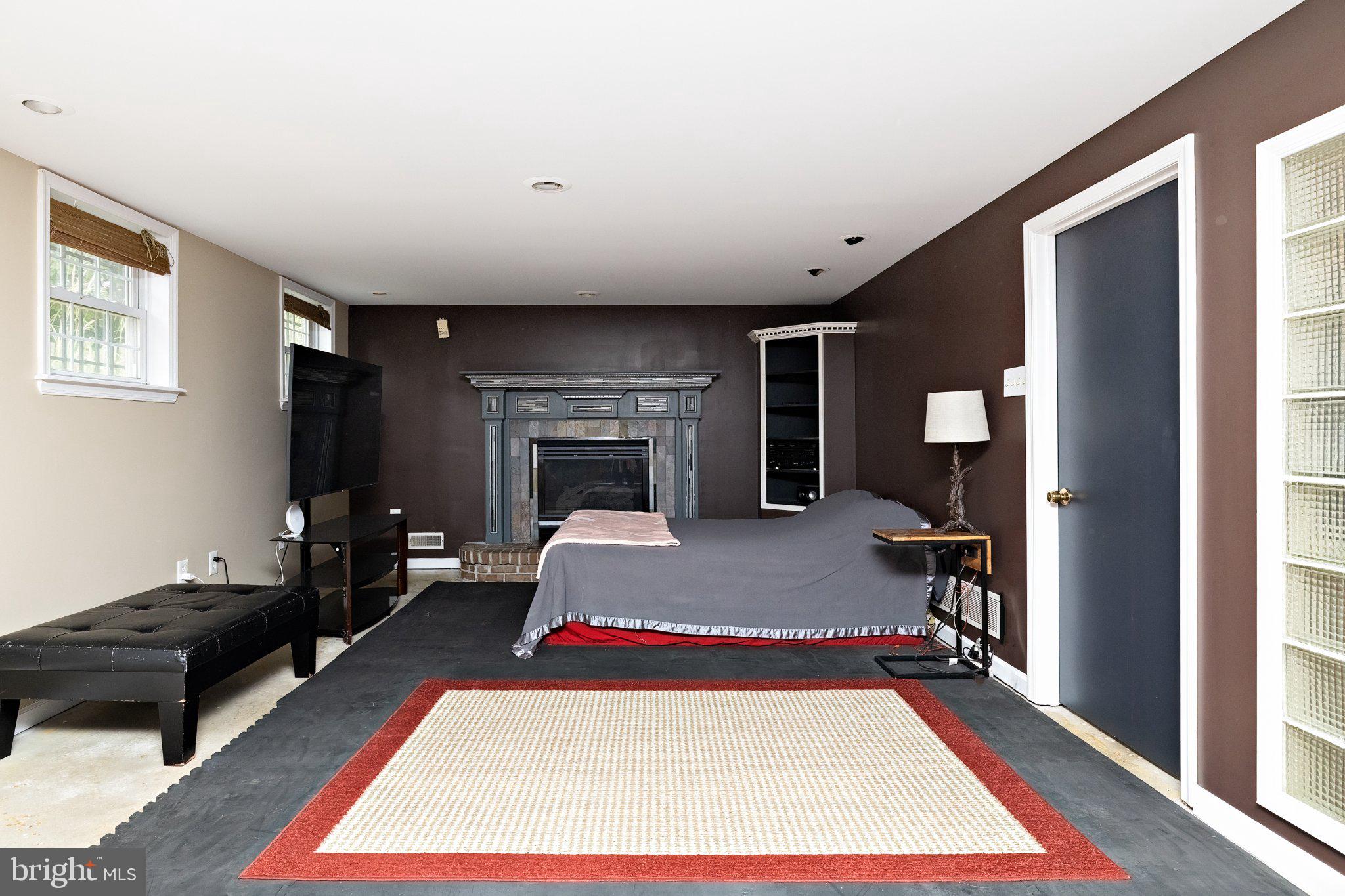 1828 Kings Highway Haddon Heights, NJ 08035 - Photo 47 of 83 Cozy and spacious Family room
