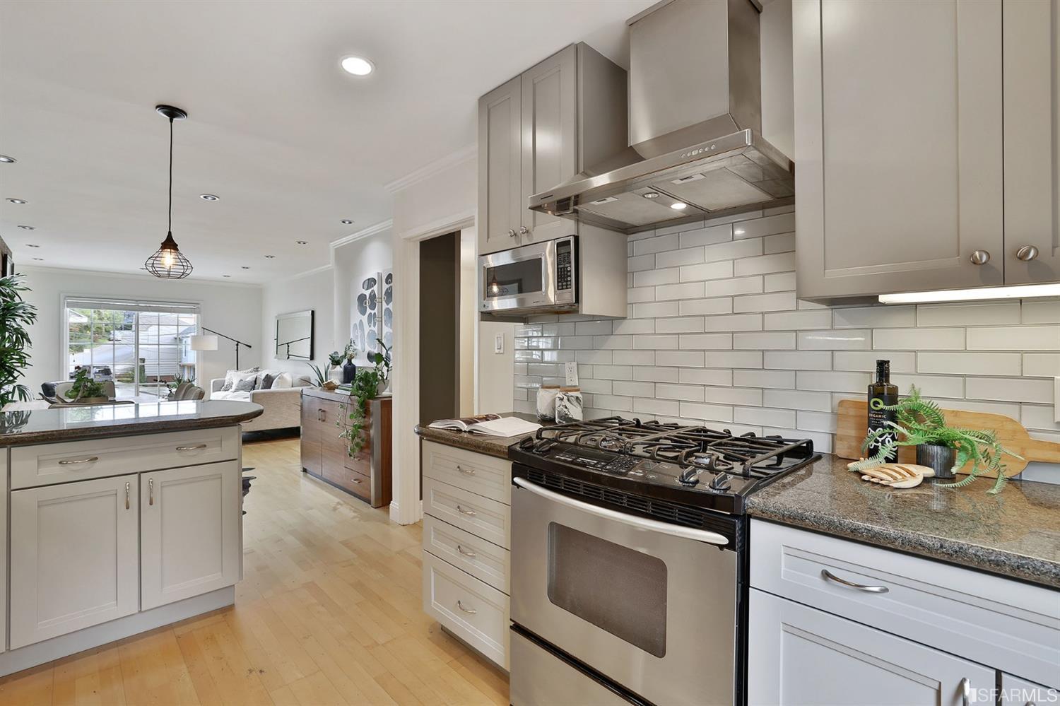 109 Glenview Drive San Francisco, CA 94131 - Photo 12 of 42