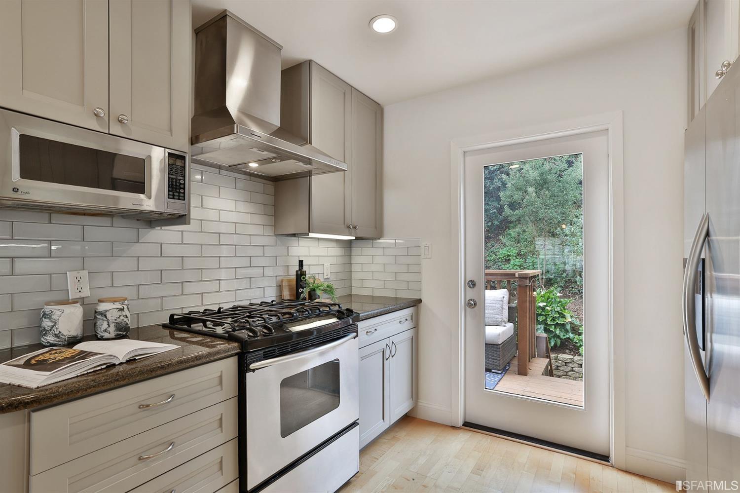 109 Glenview Drive San Francisco, CA 94131 - Photo 13 of 42