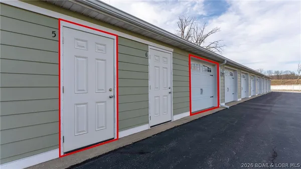 $379,900 | 111 Journeys End Trail, Unit 2D, Sunrise Beach, MO 65079