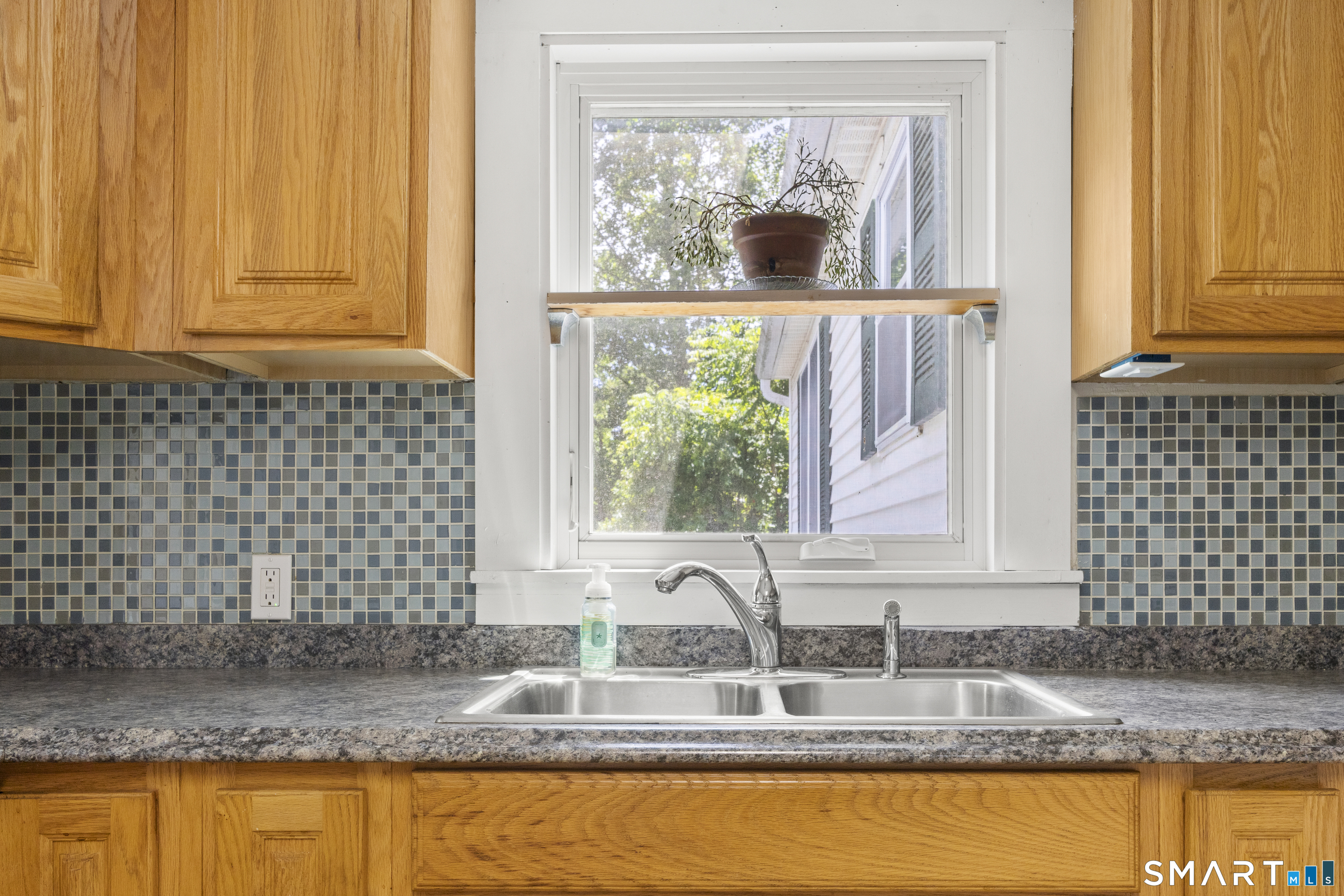201 Main Street Hampton, CT 06247 - Photo 8 of 24 Gallery Image 8