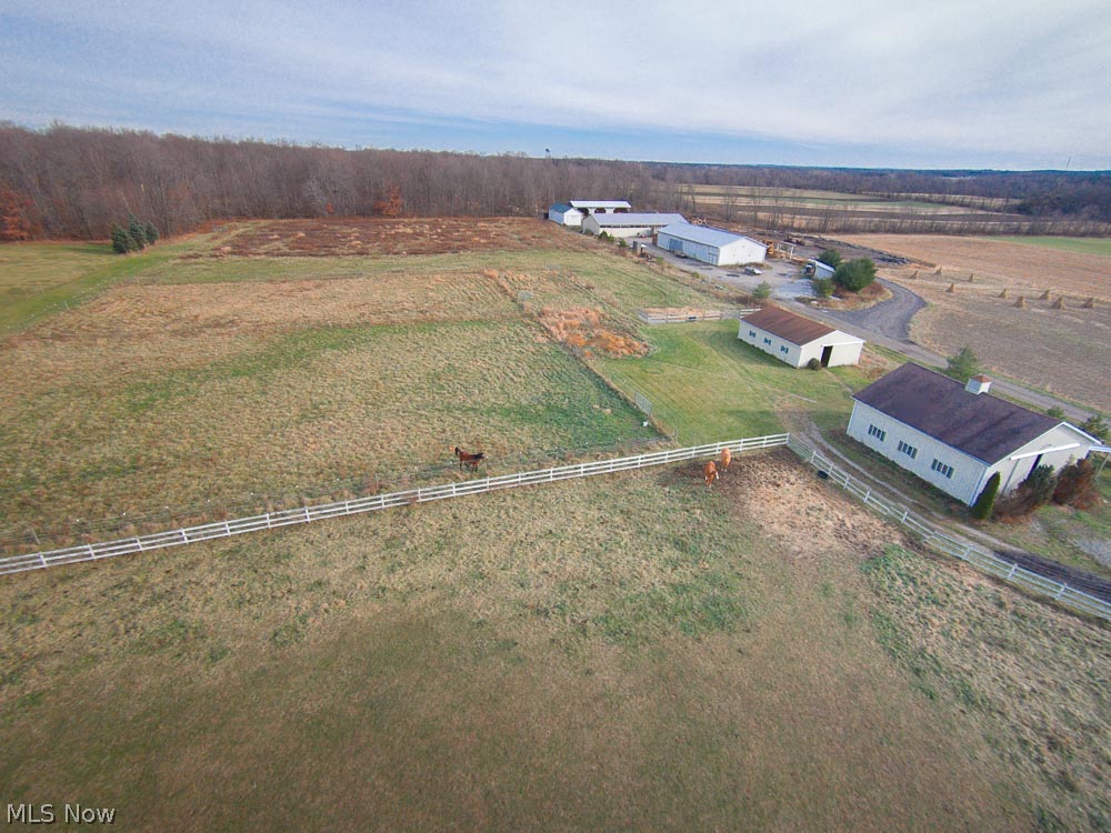 8233 Camp Road Homerville, OH 44235 - Photo 4 of 25 Gallery Image 4