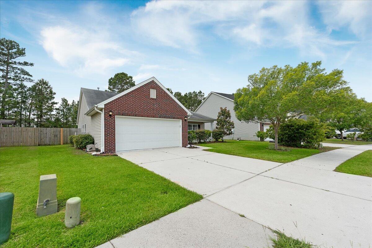 341 Deep River Road Summerville, SC 29486 - Photo 3 of 43 Front of home