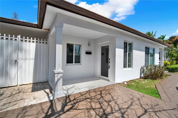 $2,250 | 5901 Southwest 45th Street, Unit 1, Miami, FL 33155