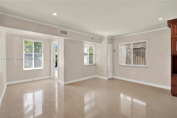 $2,250 | 5901 Southwest 45th Street, Unit 1, Miami, FL 33155