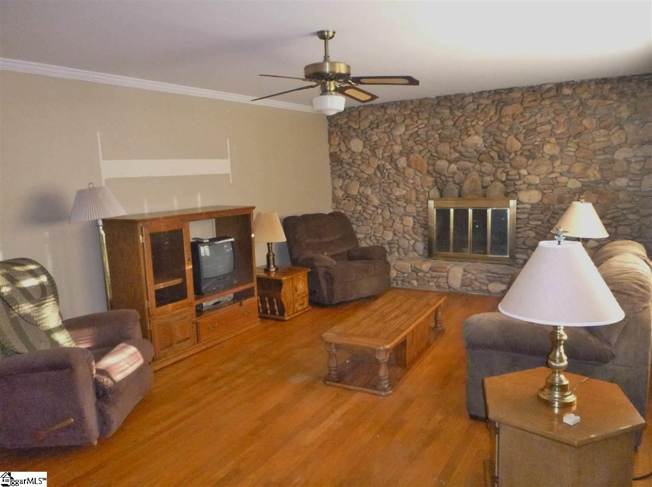 103 State Rd S-23-591 Greenville, SC 29617 - Photo 2 of 31 Gallery Image 2
