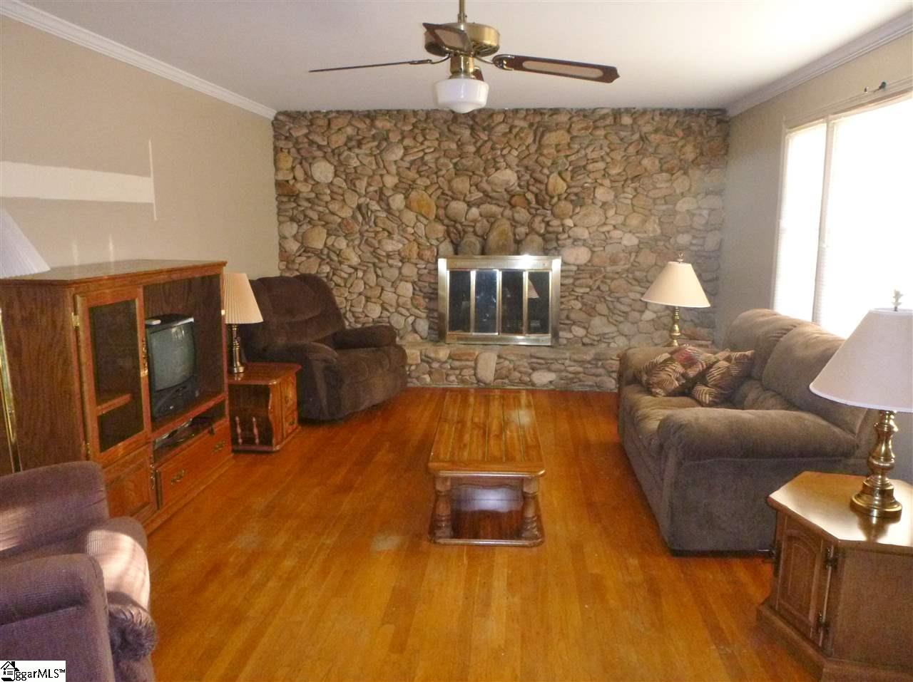 103 State Rd S-23-591 Greenville, SC 29617 - Photo 3 of 31 Gallery Image 3