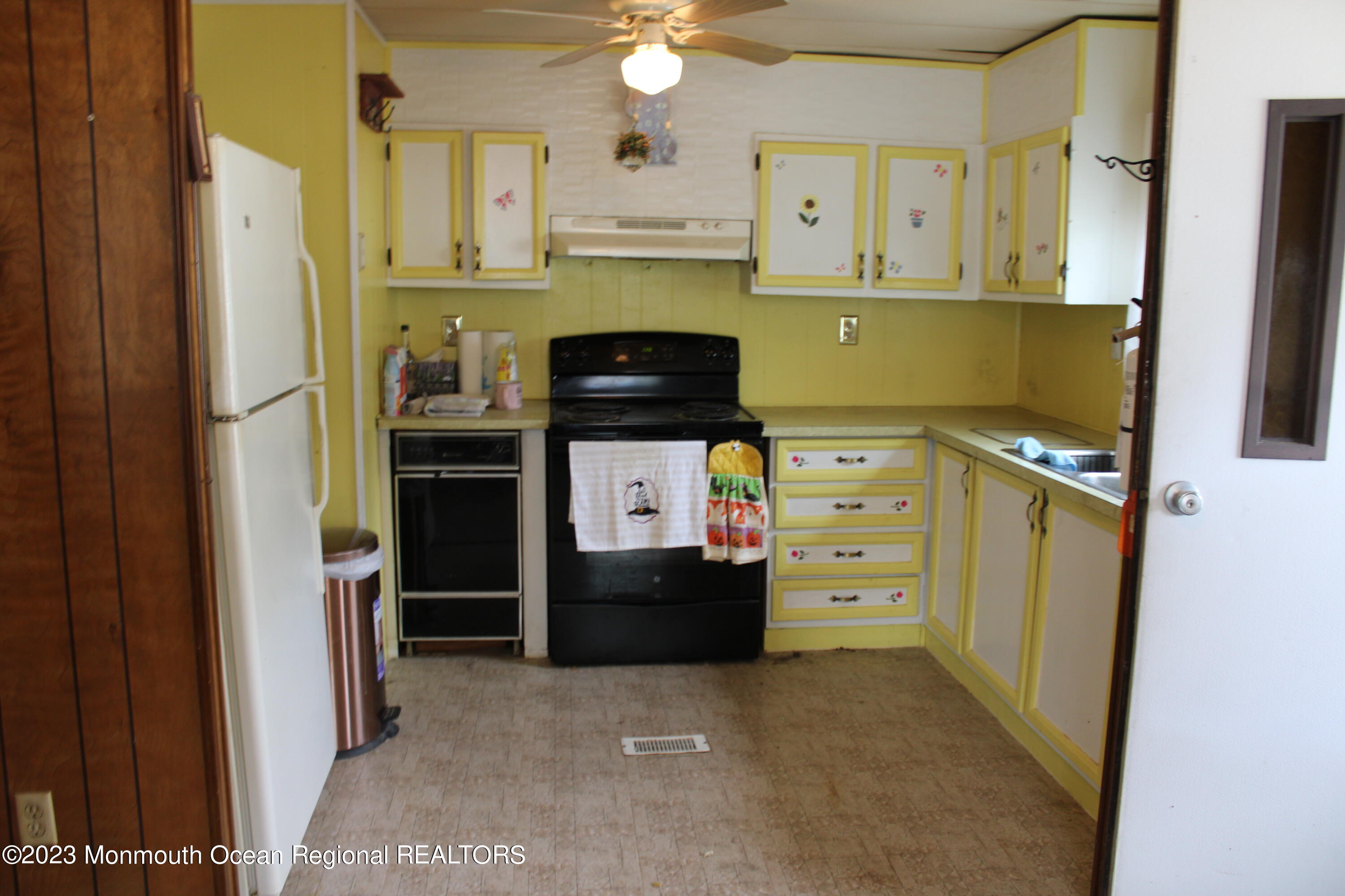 51 Beaver Whiting, NJ 08759 - Photo 6 of 39 IMG_1404