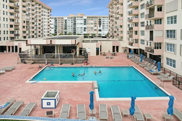 $2,500 | 1147 Hillsboro Mile, Unit 505, Hillsboro Beach, FL 33064