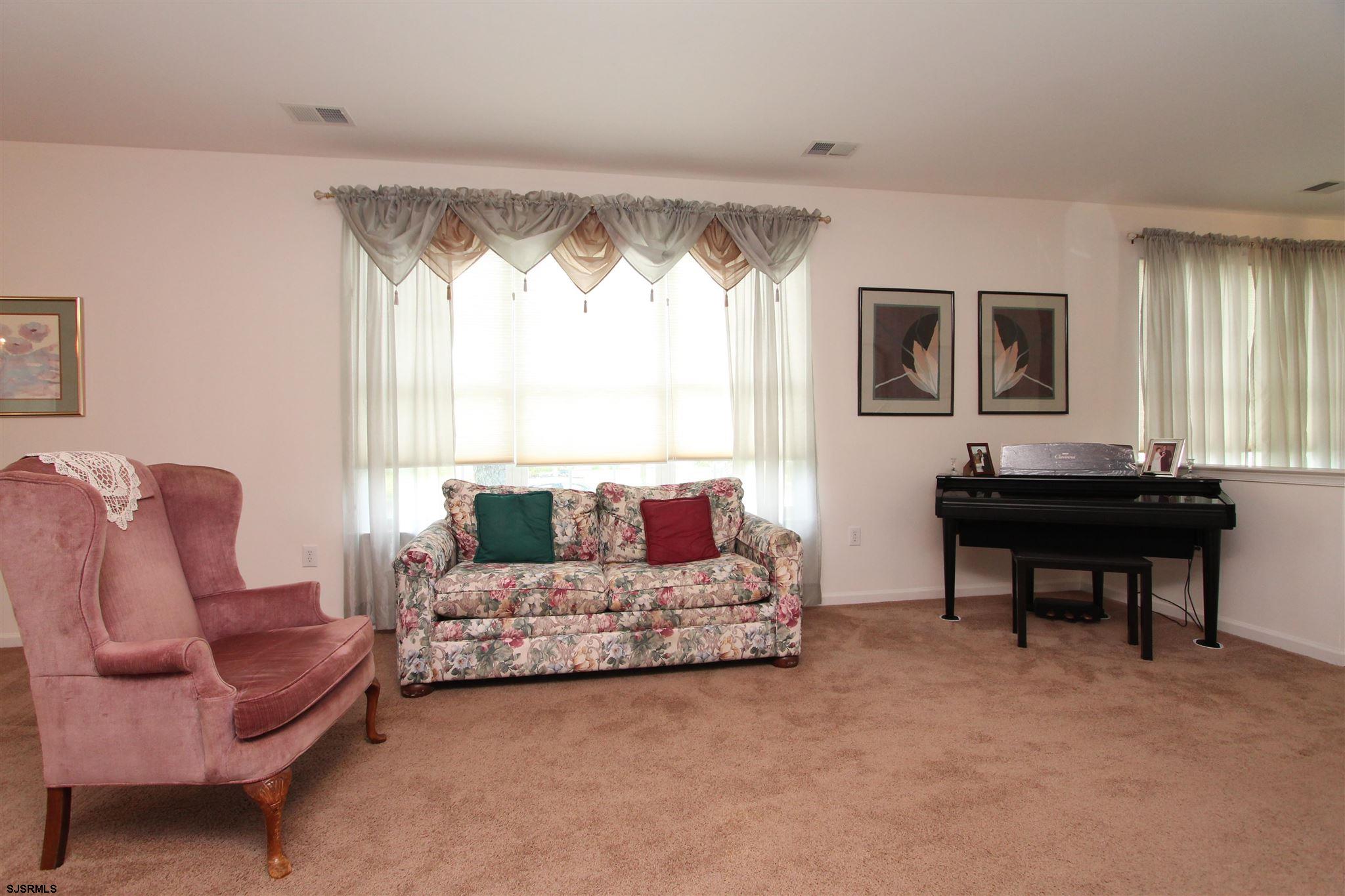 6 Northampton Road Galloway Township, NJ 08205 - Photo 3 of 27 Gallery Image 3