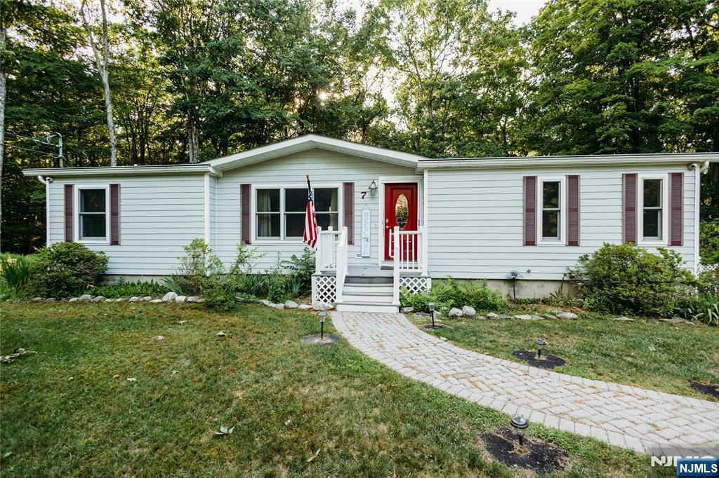 7 New Myrtle Drive Montague, NJ 07827 - Photo 1 of 34