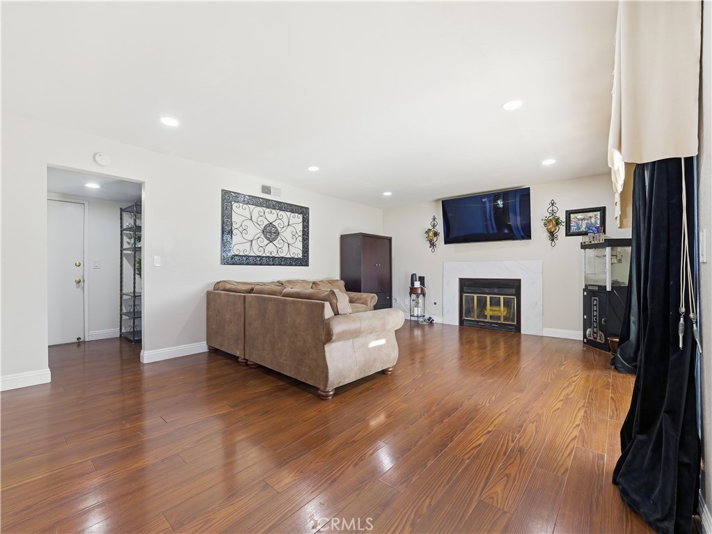 2444 North Magnolia Avenue Rialto, CA 92377 - Photo 4 of 16