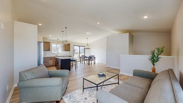 $439,900 | 251 Stonelake Drive Southeast, Rochester, MN 55904