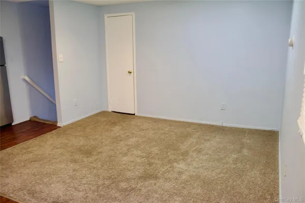 $2,450 | 927 Jackson Avenue, Lindenhurst, NY 11757