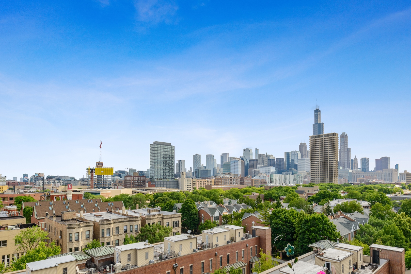 811 South Lytle Street, Unit 606 Chicago, IL 60607 - Photo 20 of 23 a view of a city with tall buildings