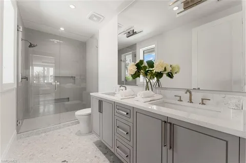 $10,995,000 | 581 14th Avenue South, Naples, FL 34102