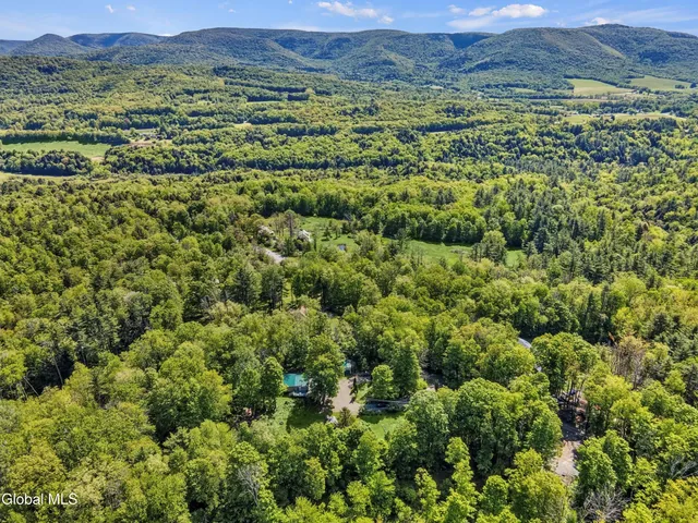 $349,900 | 633 Moore Hill Road, Stephentown, NY 12168