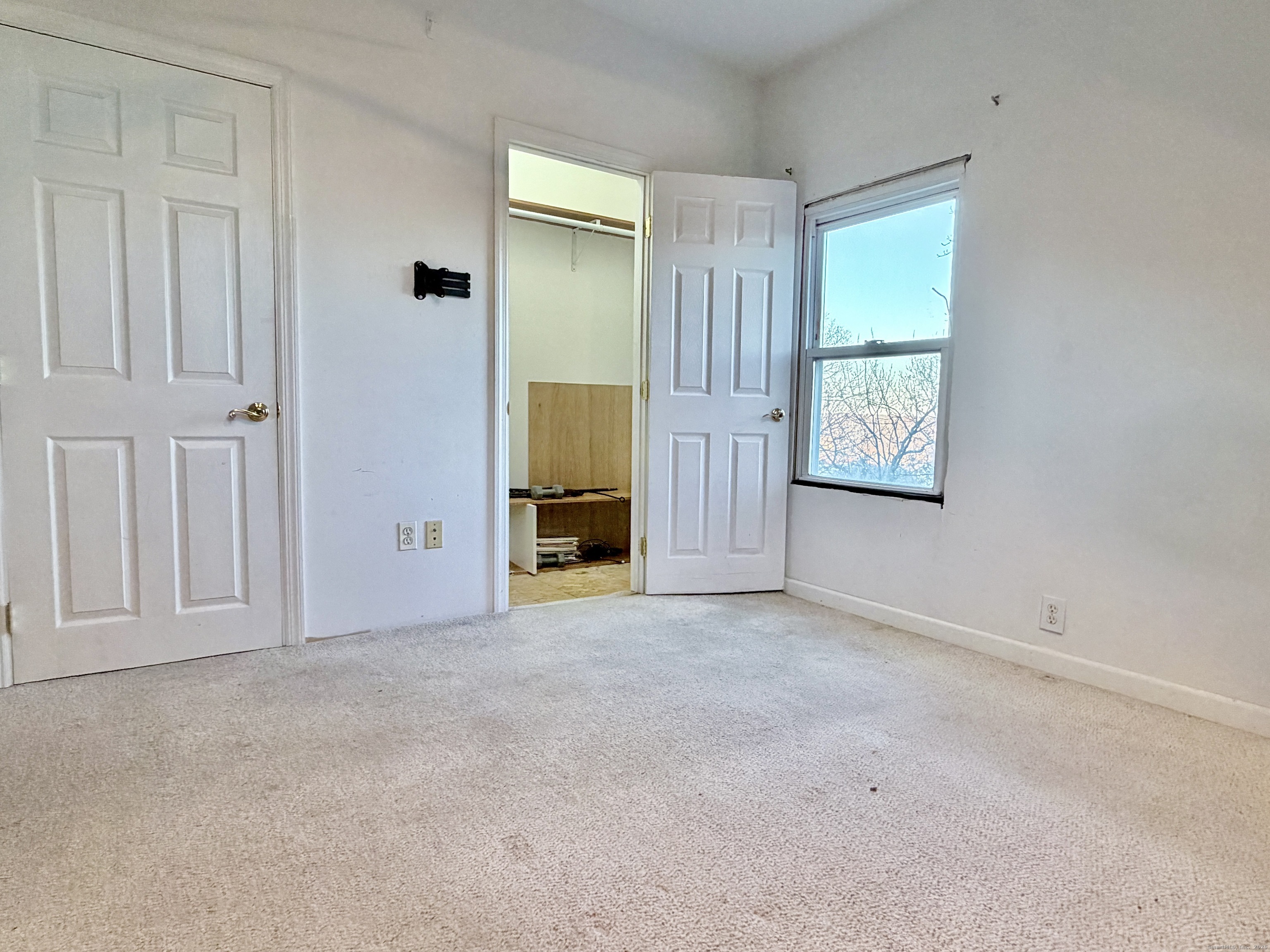 88 Rocky Rest Road Shelton, CT 06484 - Photo 11 of 21 an empty room with windows