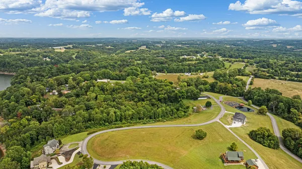 $325,000 | 9 Eagle Point Drive, Austin, KY 42123
