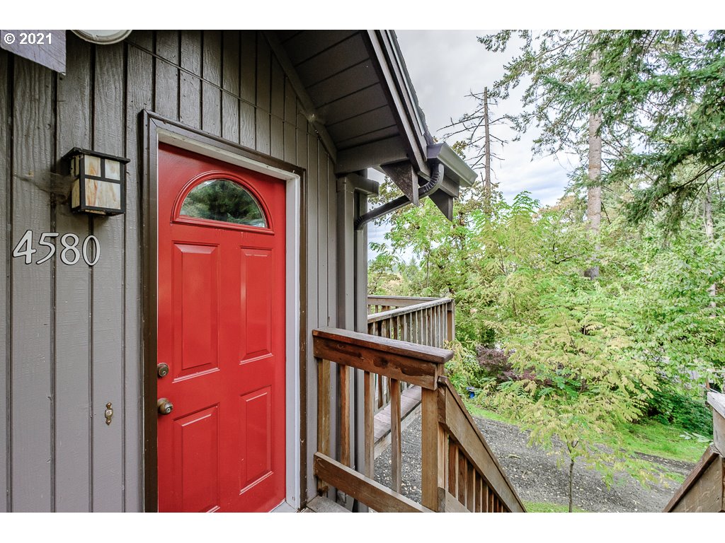 4580 Old Dillard Road Eugene, OR 97405 - Photo 2 of 29 a view of balcony