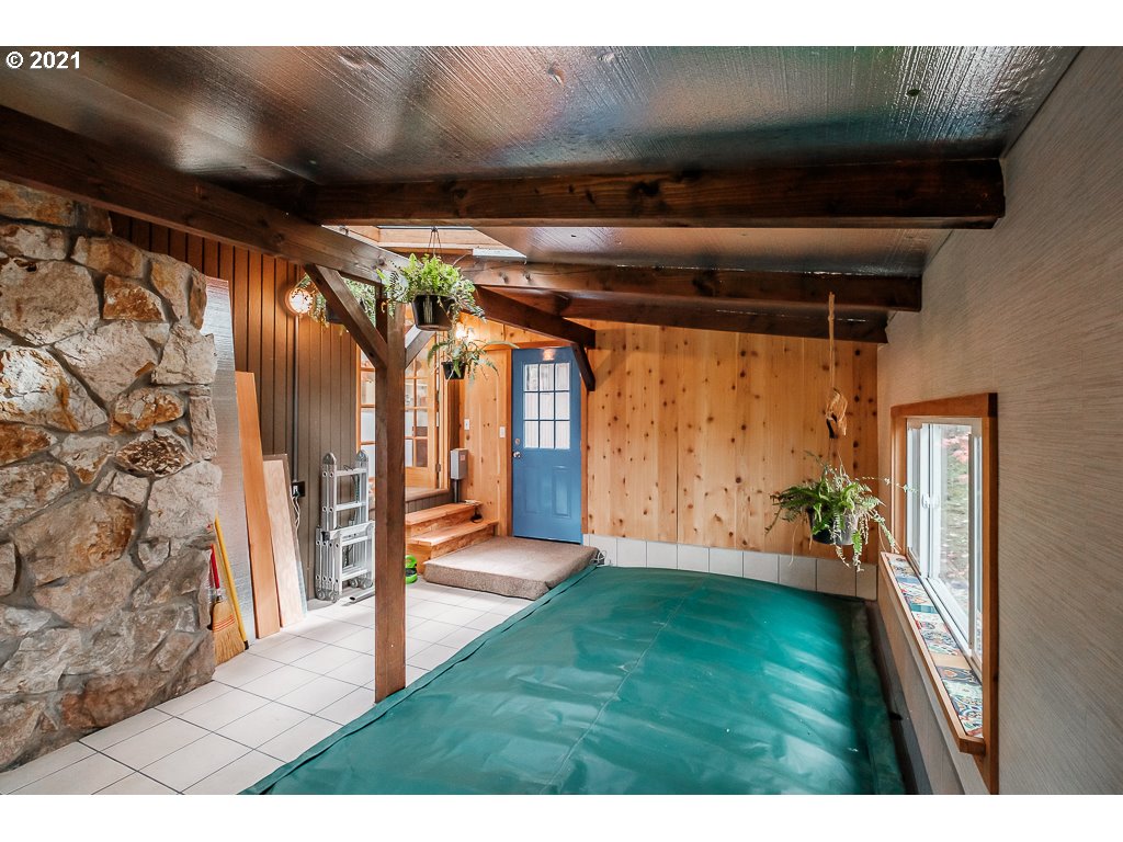 4580 Old Dillard Road Eugene, OR 97405 - Photo 25 of 29 a view of an empty room with wooden floor