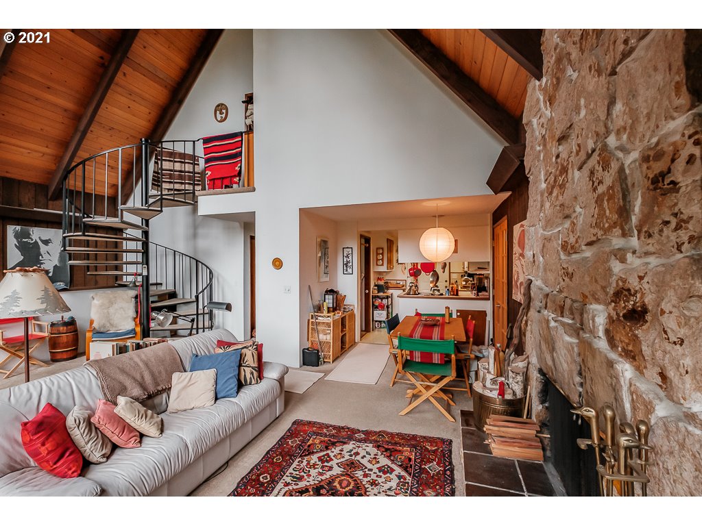 4580 Old Dillard Road Eugene, OR 97405 - Photo 6 of 29 a living room with furniture and a flat screen tv
