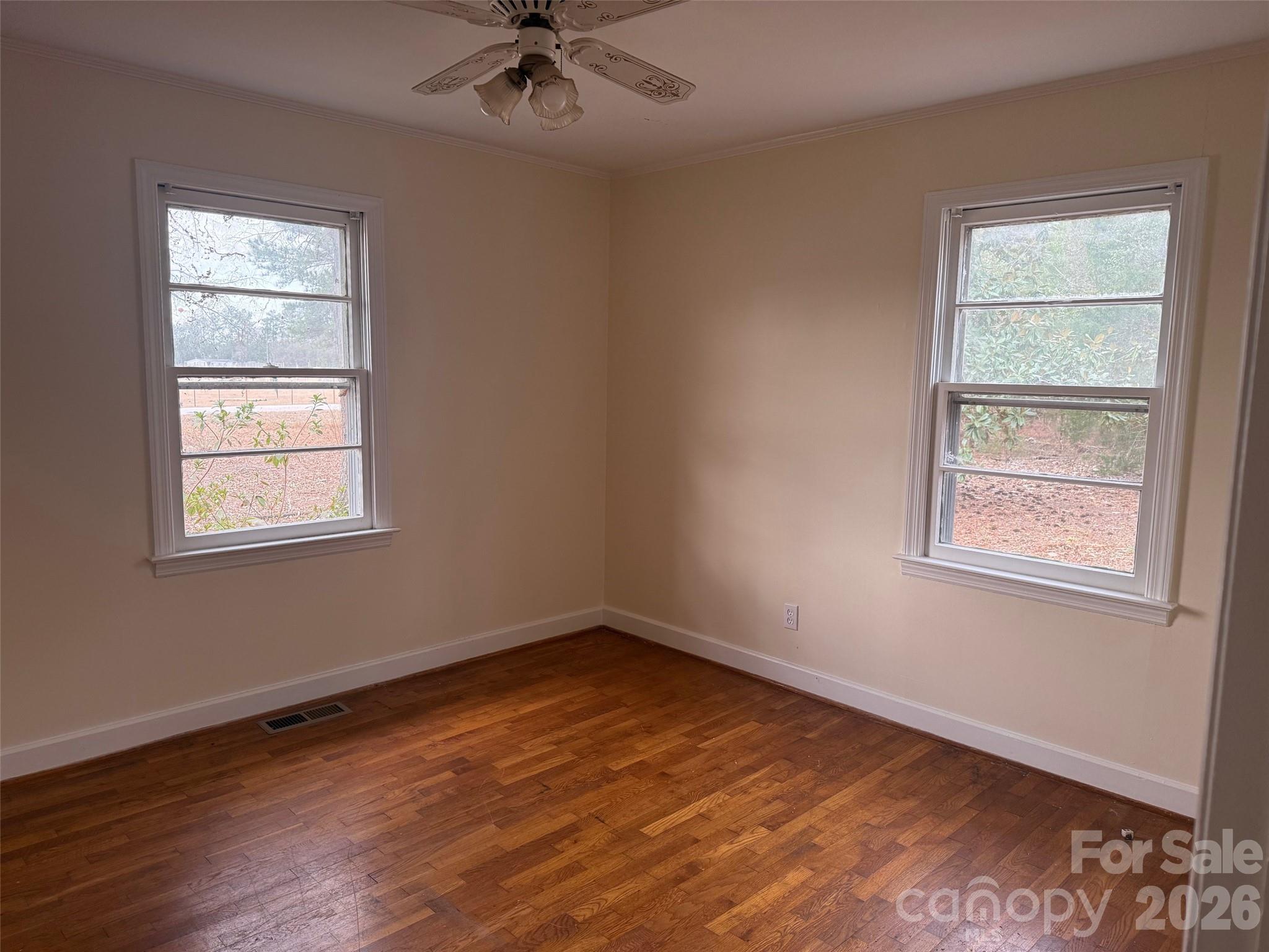 292 Youngs Bend Road Kershaw, SC 29067 - Photo 14 of 18 an empty room with a window