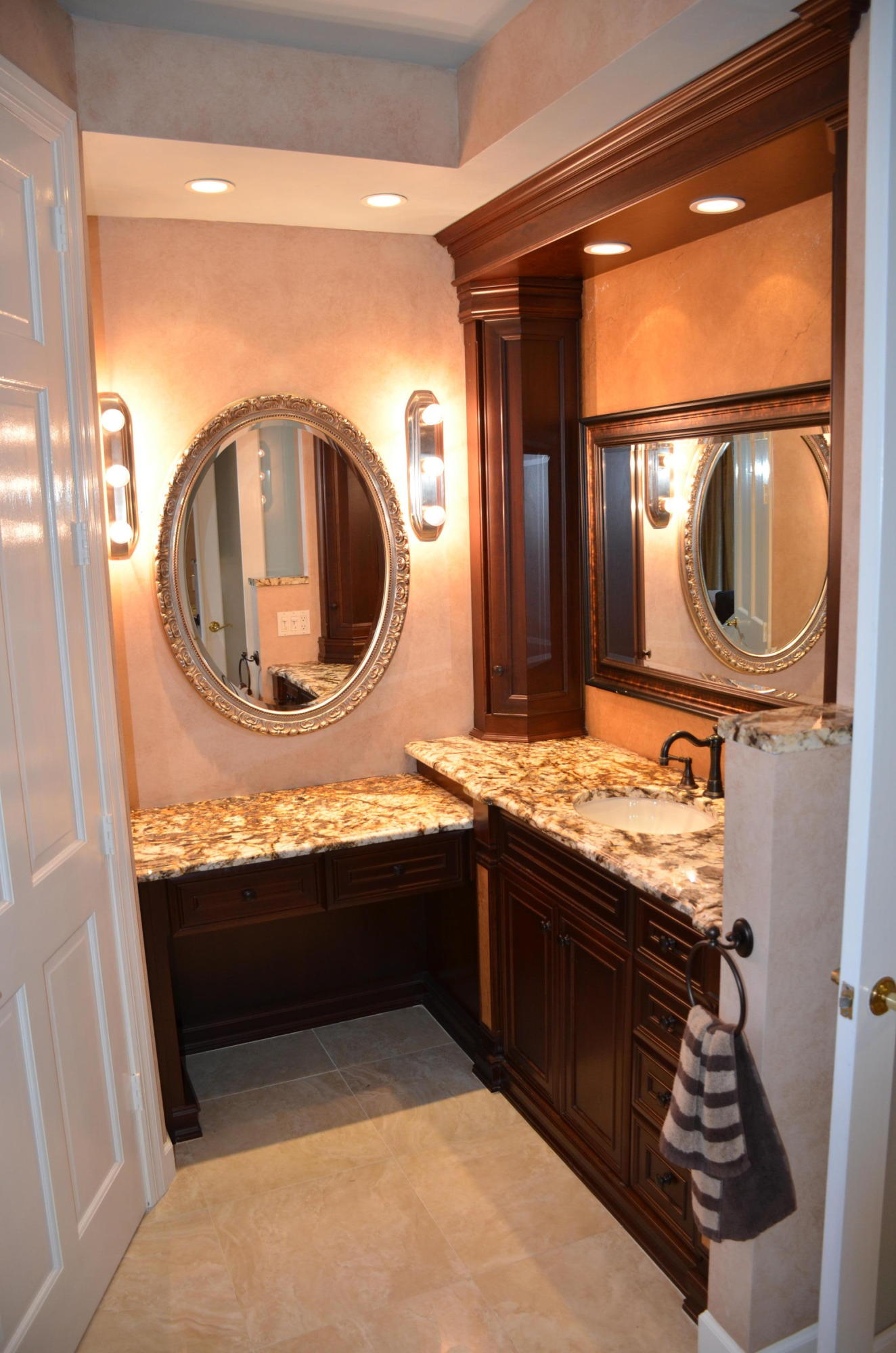 1200 Parkside Avenue Boca Raton, FL 33486 - Photo 23 of 33 a bathroom with a sink a stove and a mirror