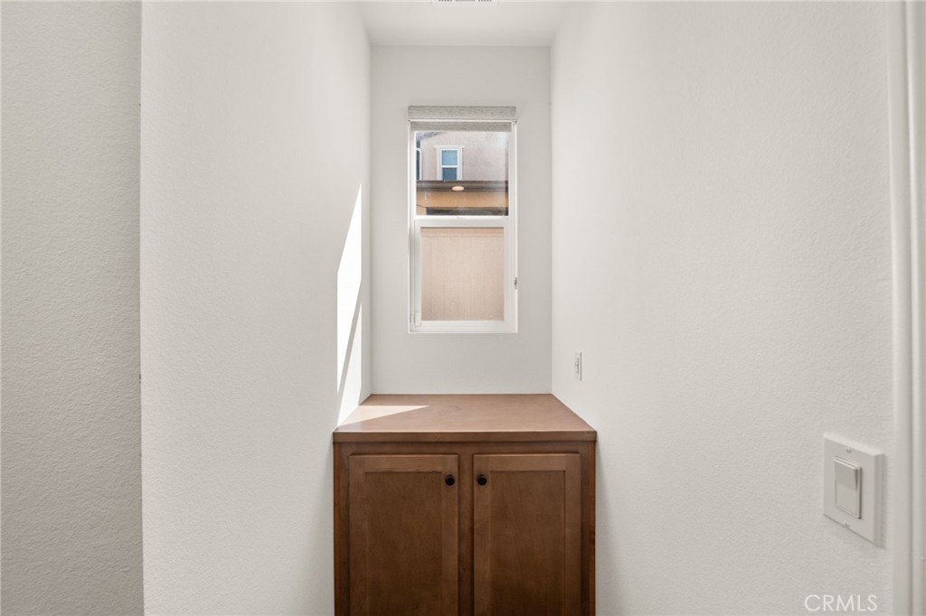 32448 Toyon Road Temecula, CA 92591 - Photo 18 of 72 a view of an entryway