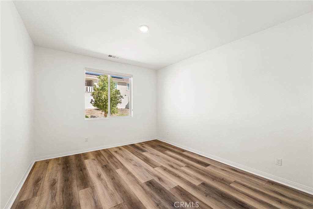 32448 Toyon Road Temecula, CA 92591 - Photo 38 of 72 an empty room with a window