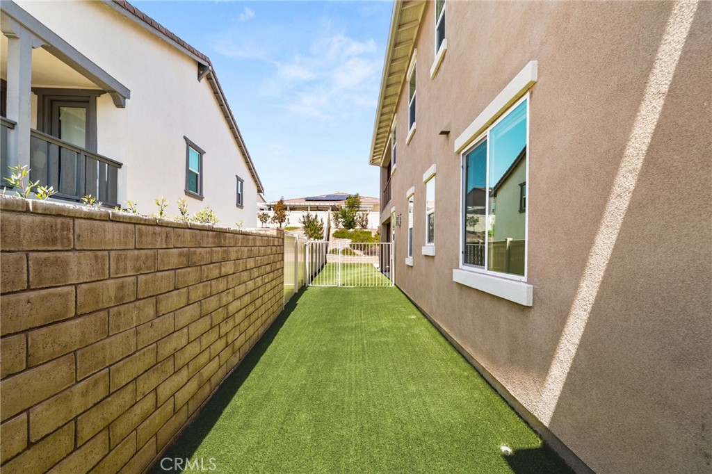 32448 Toyon Road Temecula, CA 92591 - Photo 53 of 72 a view of an outdoor space with seating area