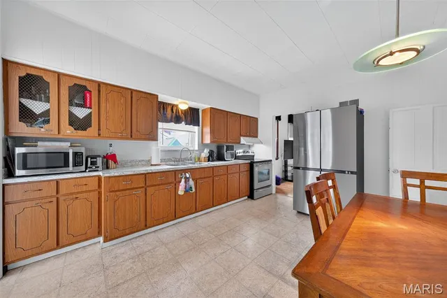 $249,900 | 7254 Gravois Avenue, St. Louis, MO 63116