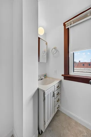 $249,900 | 7254 Gravois Avenue, St. Louis, MO 63116