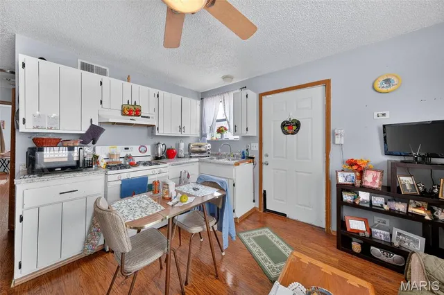 $249,900 | 7254 Gravois Avenue, St. Louis, MO 63116