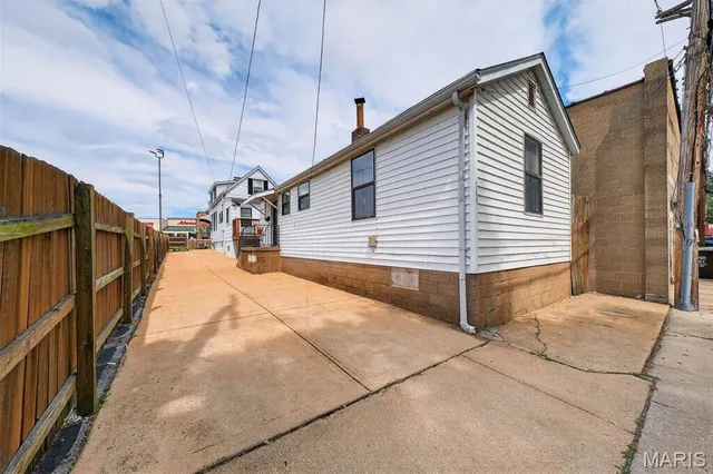 $249,900 | 7254 Gravois Avenue, St. Louis, MO 63116