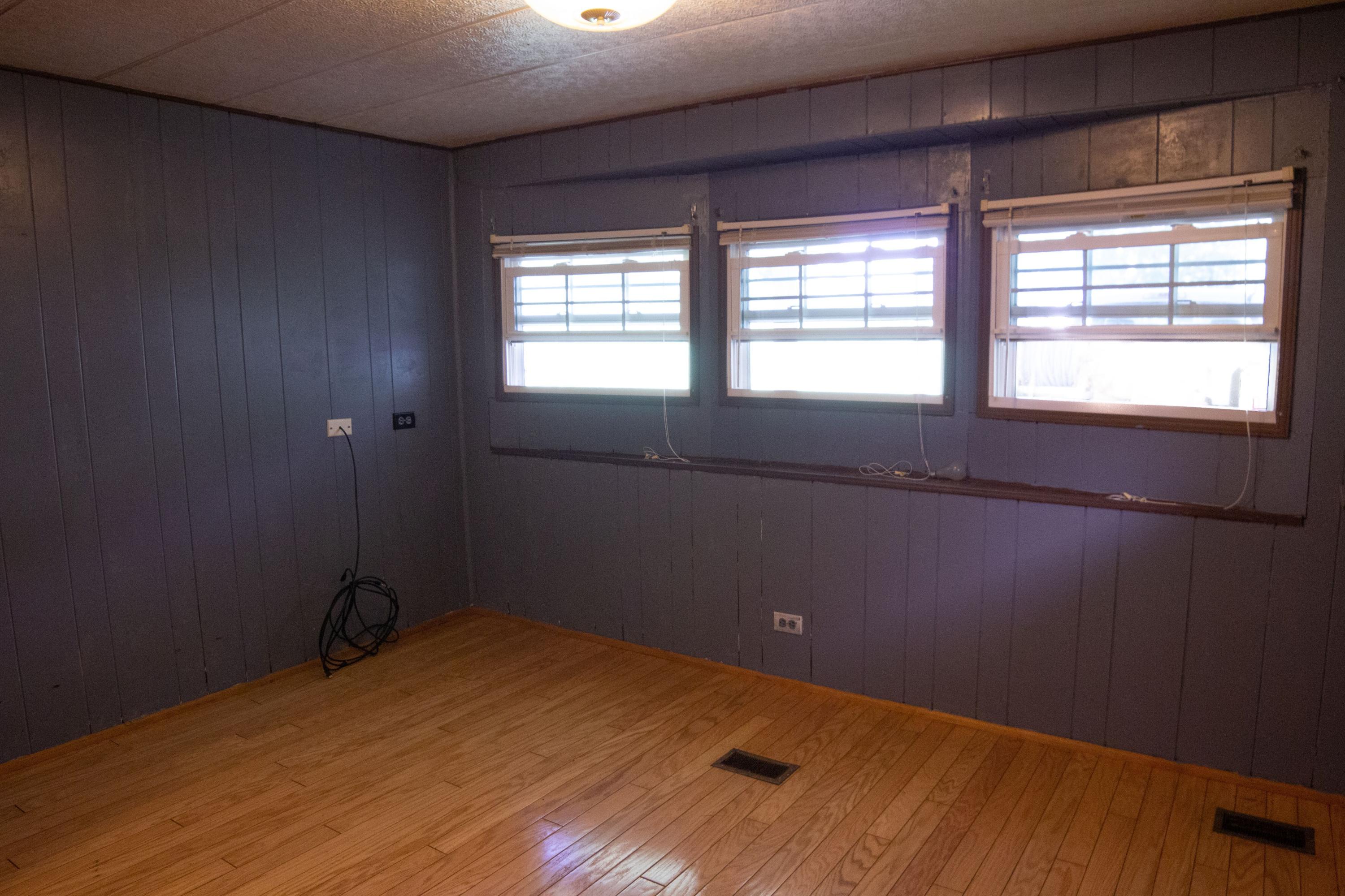 3207 Clear Springs Road Mascot, TN 37806 - Photo 14 of 19 2nd bedroom