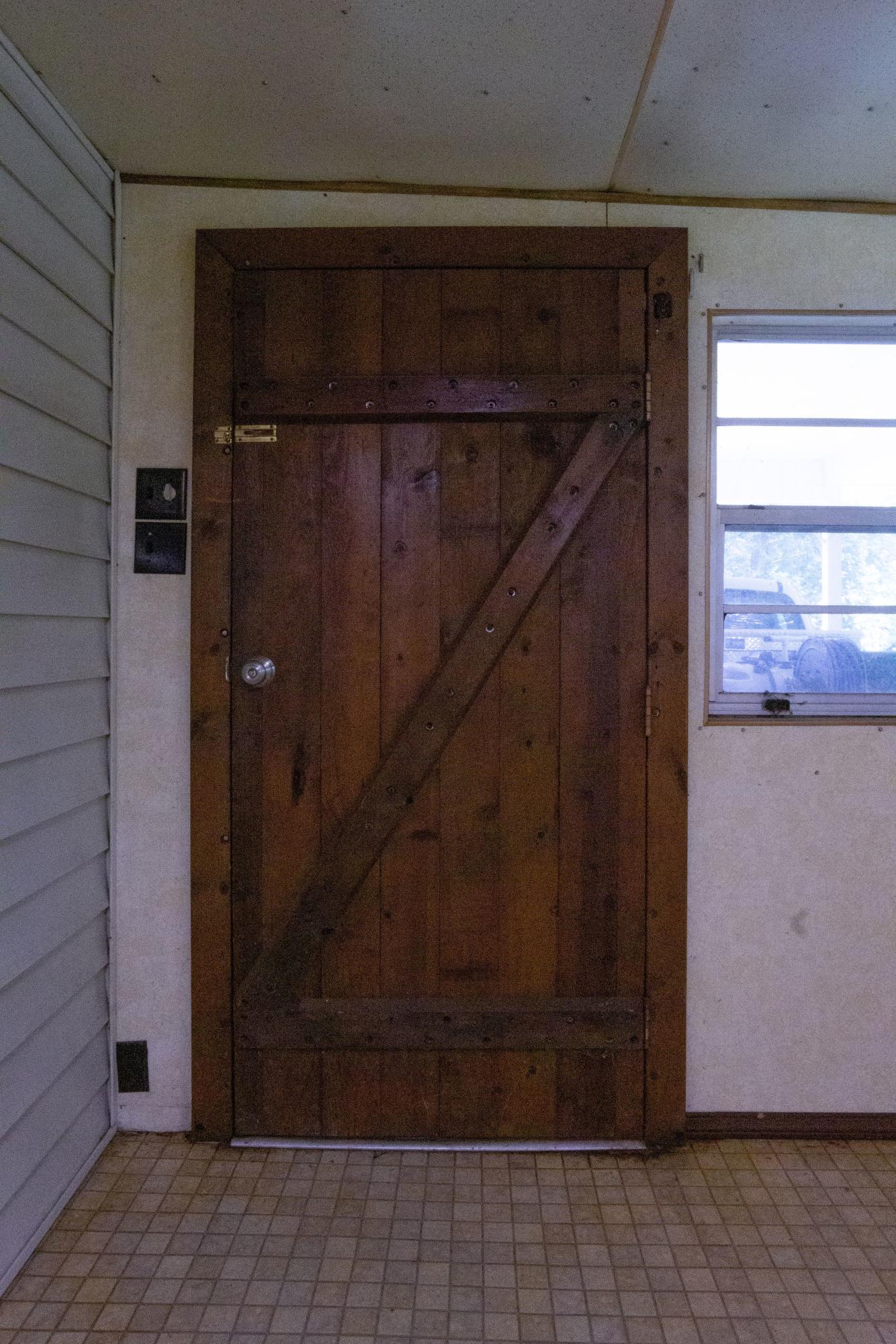 3207 Clear Springs Road Mascot, TN 37806 - Photo 17 of 19 Solid, handmade door